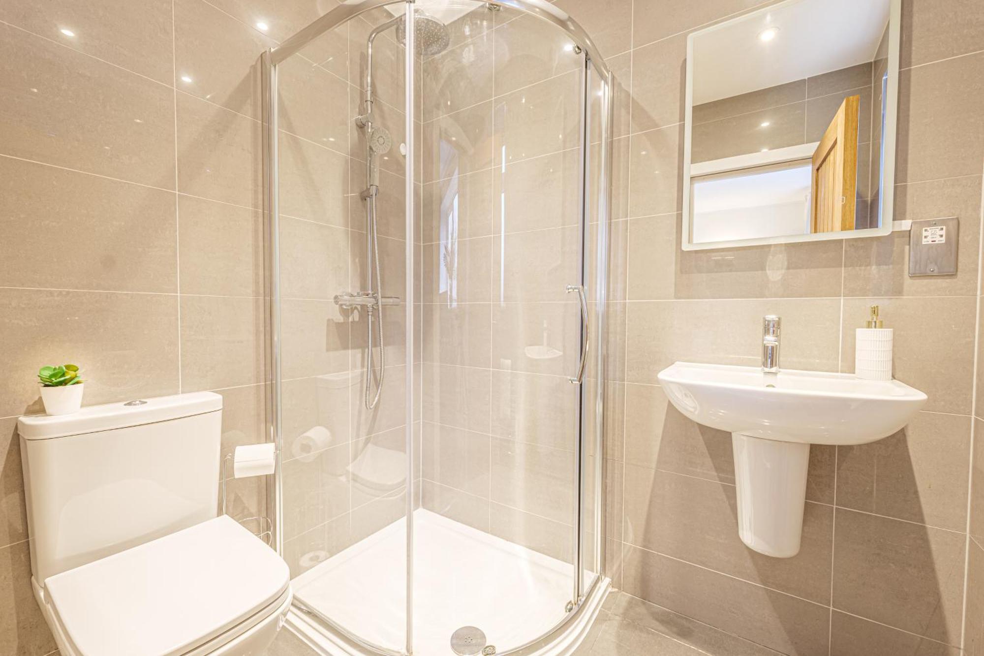 West Residence Bromley Bagian luar foto